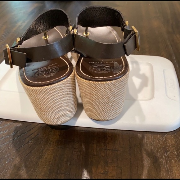 SALE‼️ Tory Burch Metallic Shoes - Picture 4 of 7